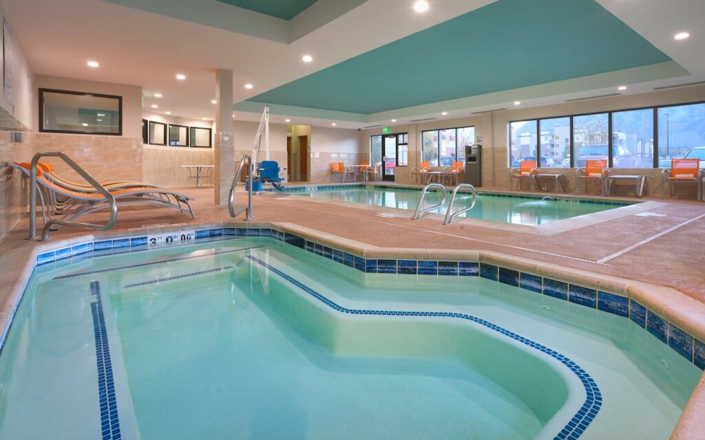 Holiday Inn Express & Suites Orem-North Provo - Image 5