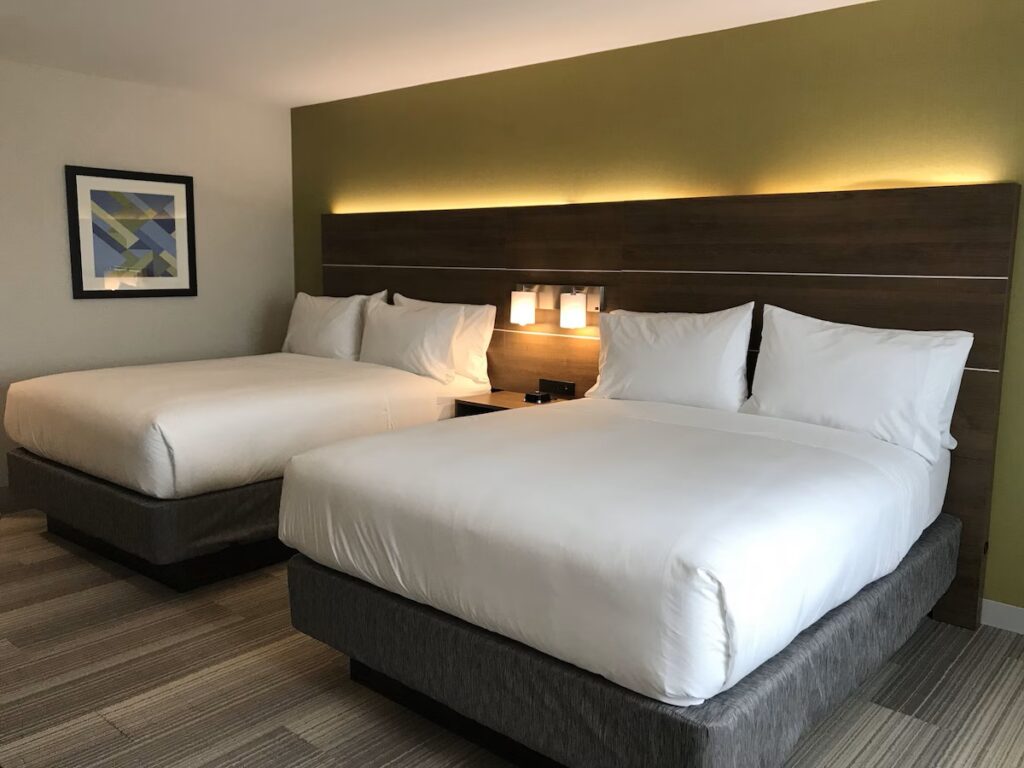 Holiday Inn Express & Suites Pasadena - Los Angeles by IHG - Image 3