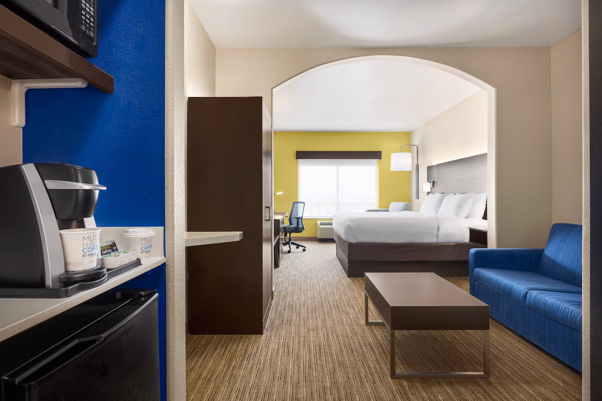 Holiday Inn Express Hotel & Suites San Antonio NW-Medical Area by IHG - Image 2