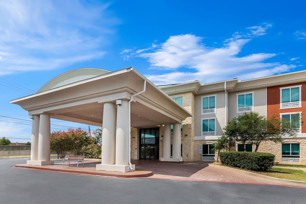 Holiday Inn Express & Suites Austin SW - Sunset Valley, and IHG Hotel