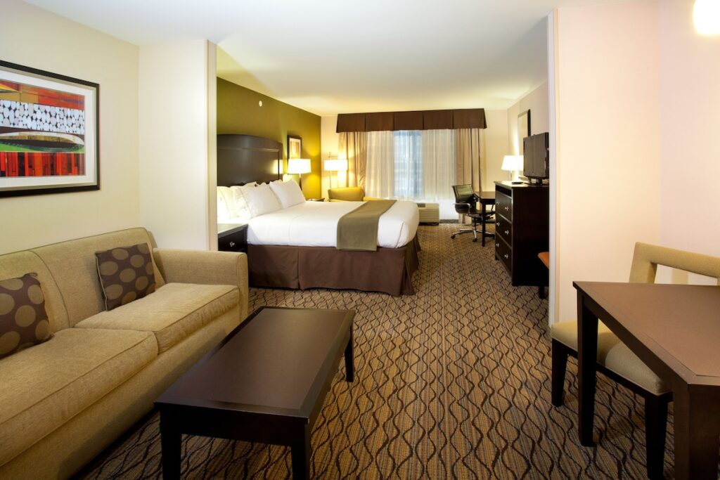 Holiday Inn Express Tulsa South Bixby by IHG - Image 2