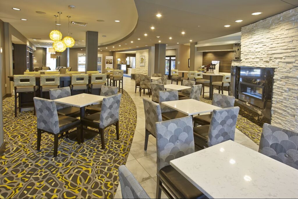 Holiday Inn Express and Suites Madison Central by IHG - Image 5