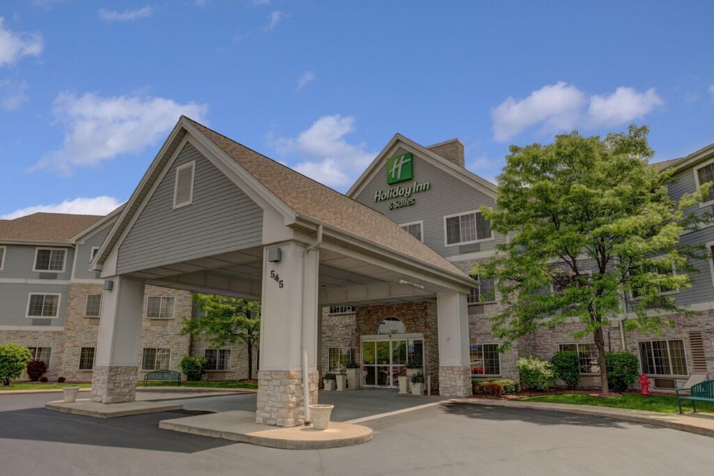 Holiday Inn Milwaukee Airport by IHG