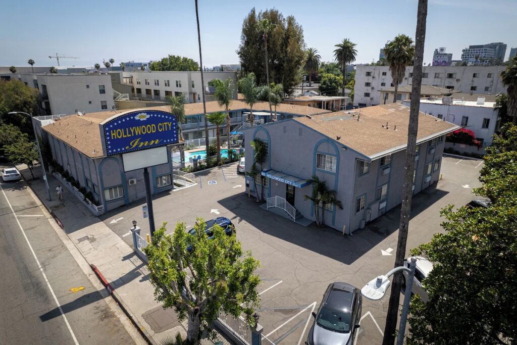 Hollywood City Inn