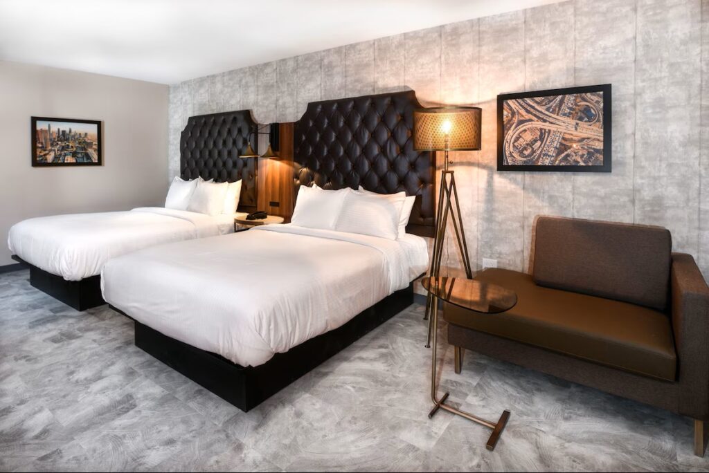 Hollywood Inn Suites Hotel - Image 3