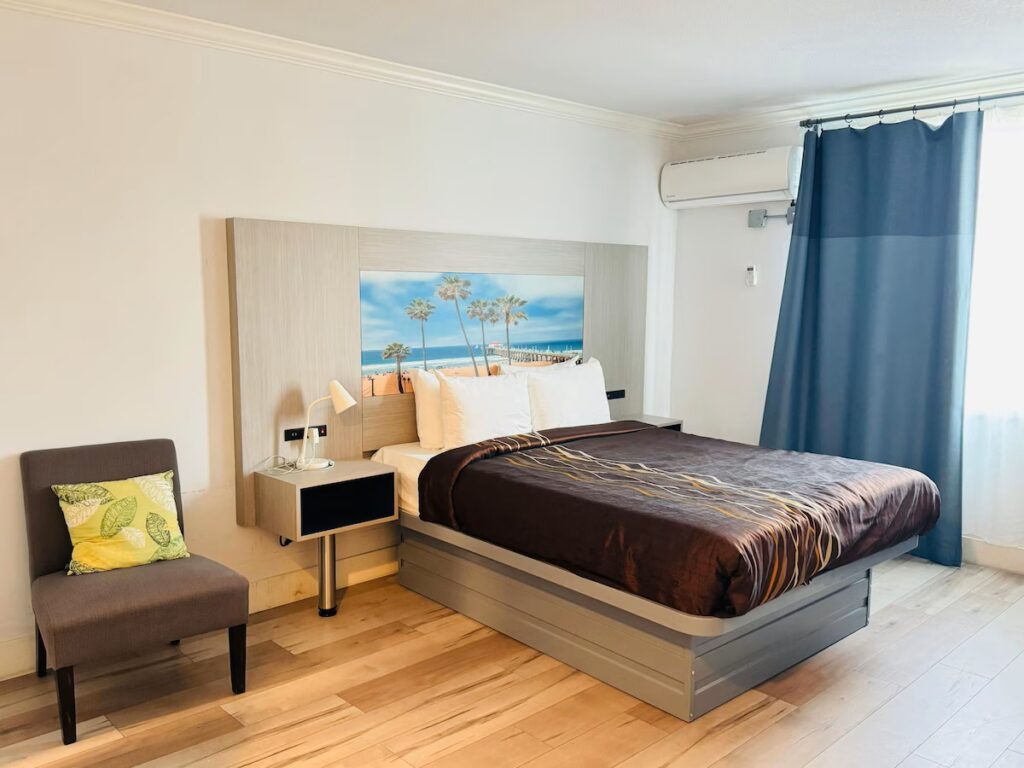 Hometel Suites - Image 2