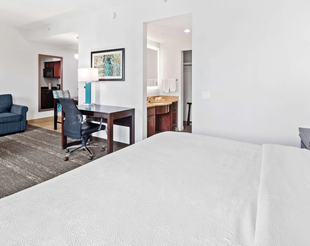 Homewood Suites by Hilton Fort Lauderdale Airport-Cruise Port - Image 2