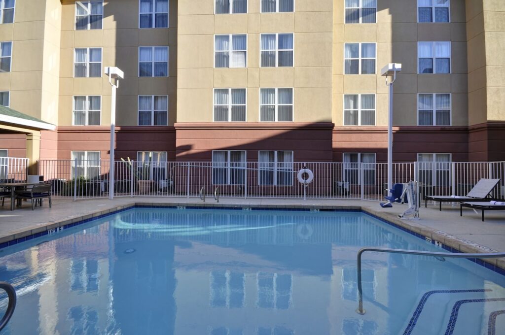 Homewood Suites by Hilton Phoenix-Biltmore - Image 4