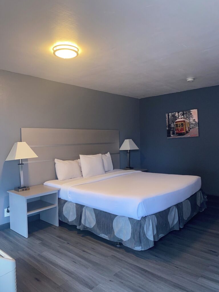 Hotel 10 Extended Stay - Image 2