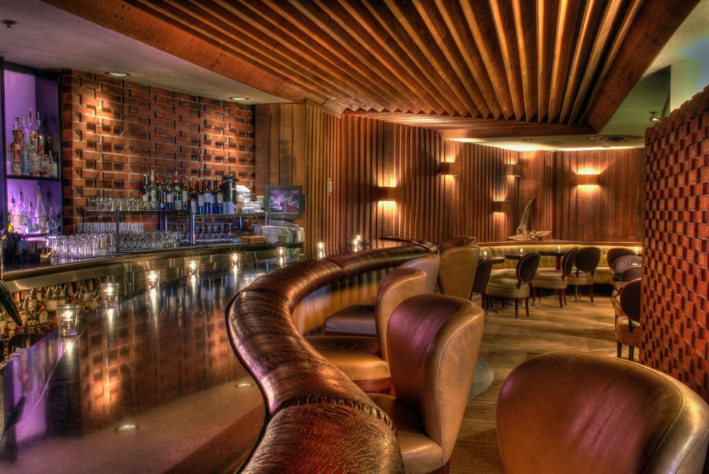 Hotel DeLuxe - Image 4