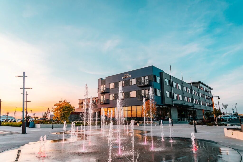 Hotel Indigo Seattle Everett Waterfront Place by IHG