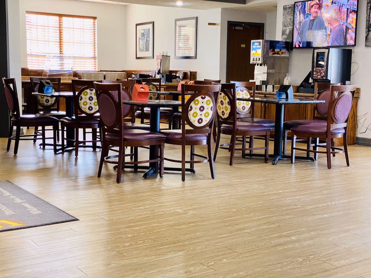 Howard Johnson by Wyndham Branson Theatre District - Image 5