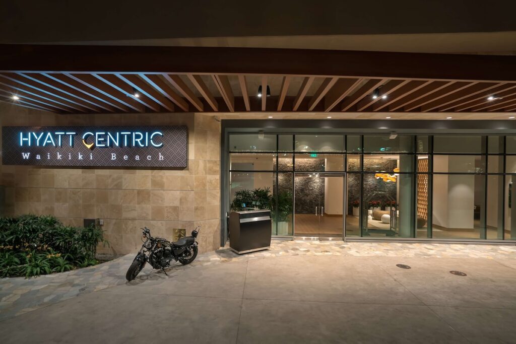 Hyatt Centric Waikiki Beach - Image 2