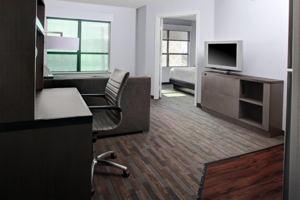 Hyatt House Dallas Uptown - Image 3