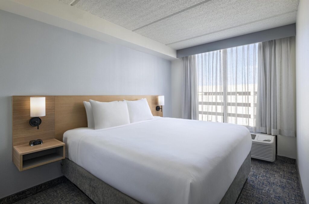 Hyatt Place Austin Arboretum - Image 4