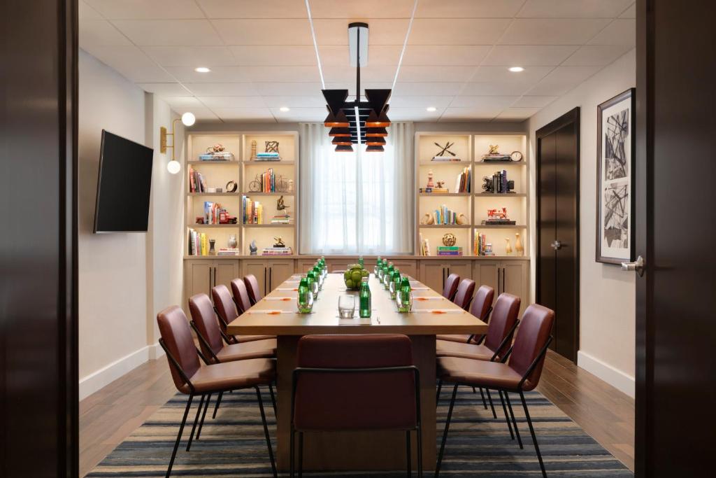 Hyatt Place Santa Barbara - Image 5