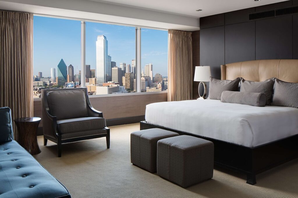 Hyatt Regency Dallas - Image 2