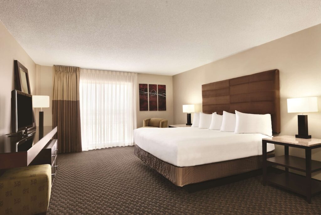 Hyatt Regency Green Bay - Image 6
