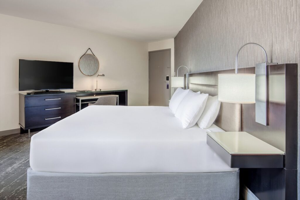 Hyatt Regency Indianapolis at State Capitol - Image 3