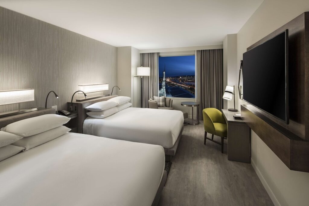 Hyatt Regency Portland at the Oregon Convention Center - Image 3