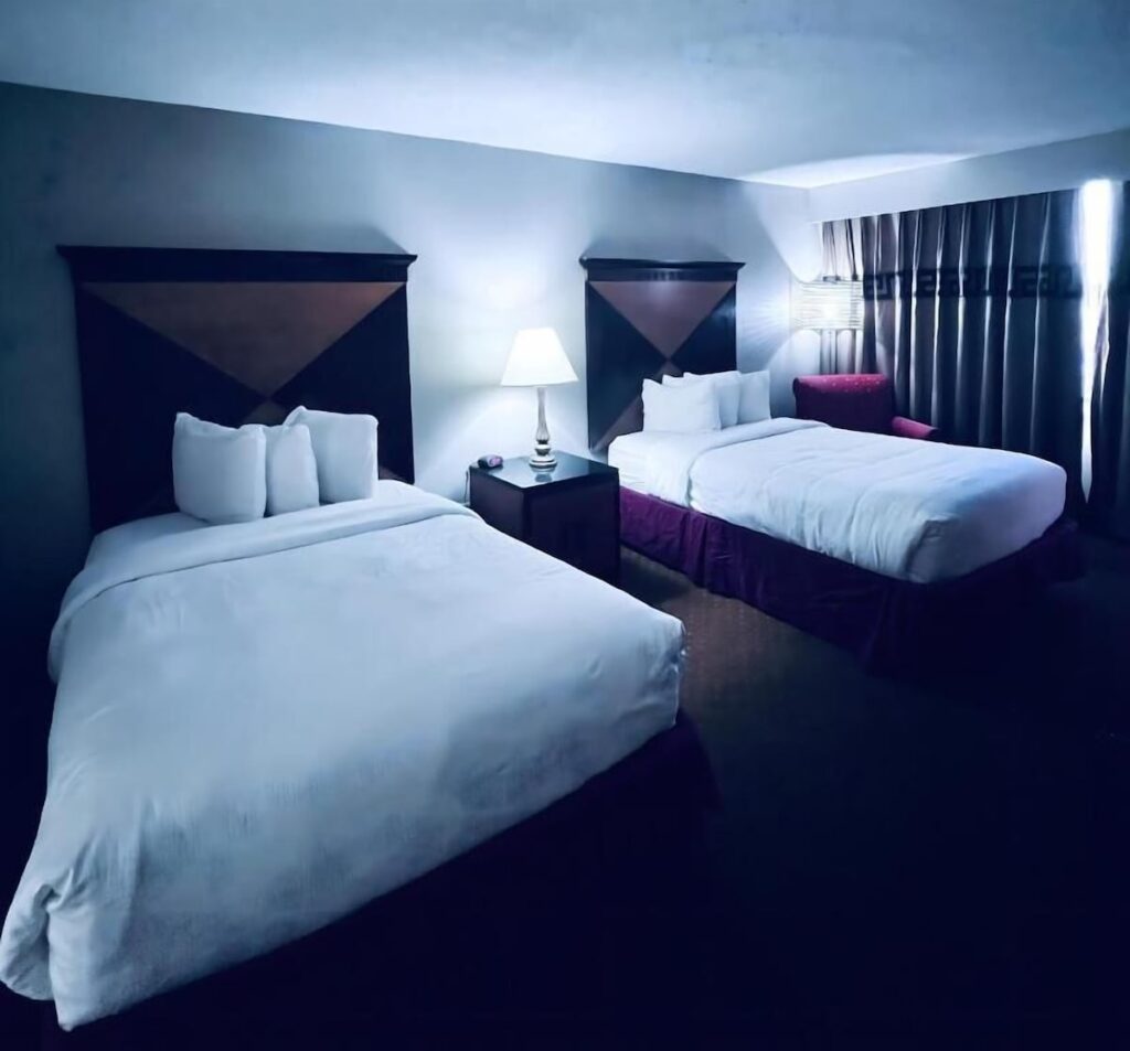 Indy Hotel - Image 3