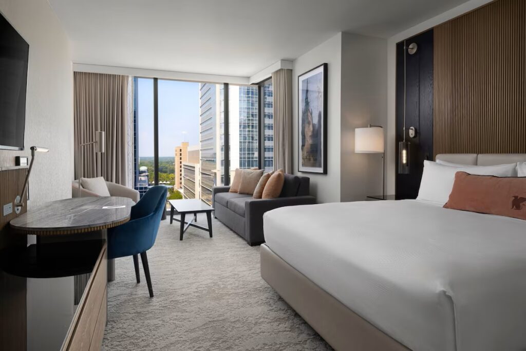 JW Marriott Charlotte - Image 2