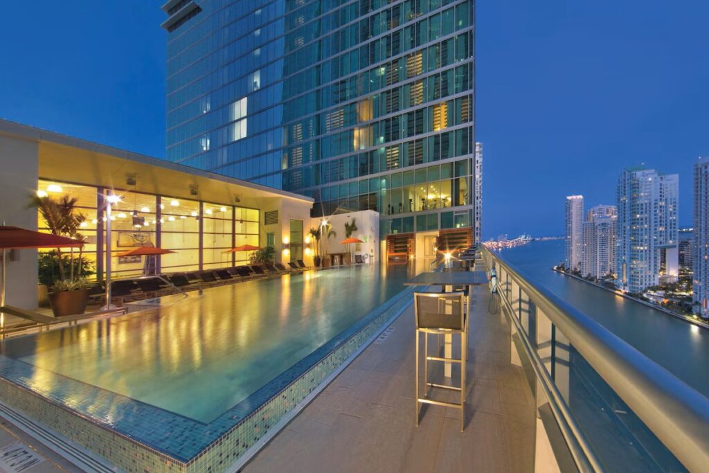 JW Marriott Marquis Miami - Image 4