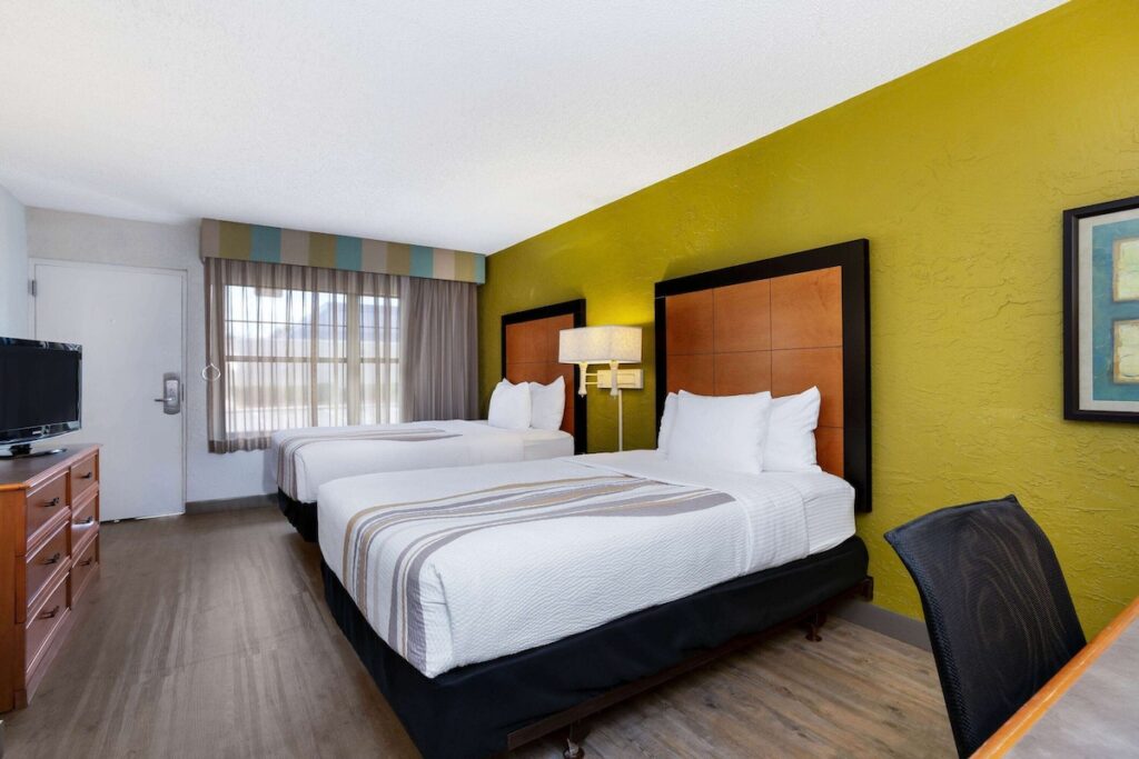 La Quinta Inn Tampa Airport Stadium Westshore - Image 3