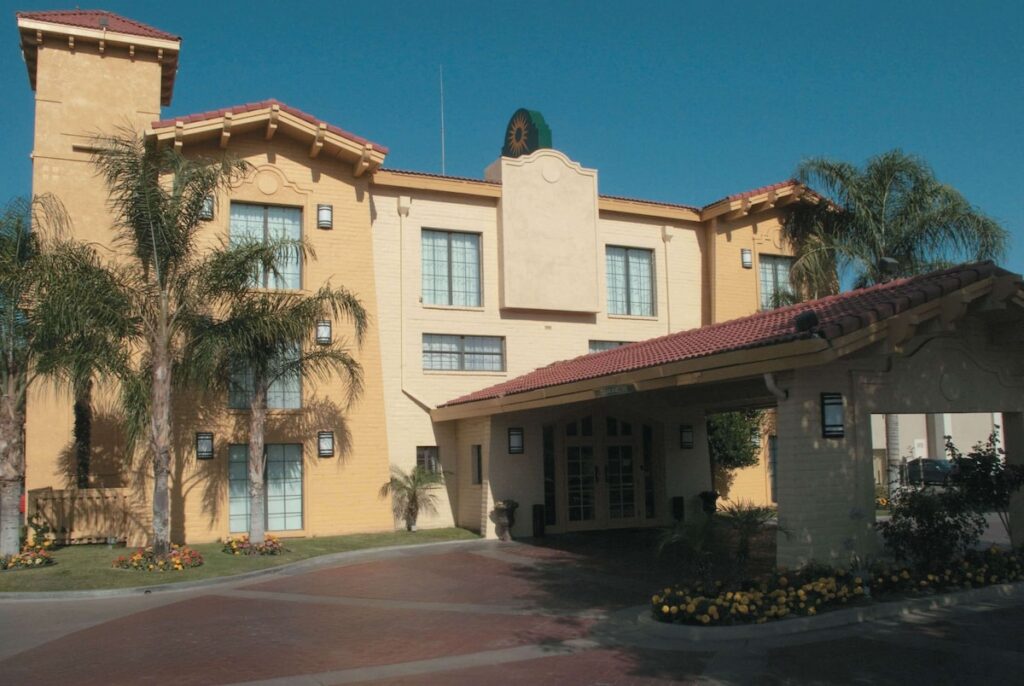 La Quinta Inn by Wyndham Bakersfield South - Image 2