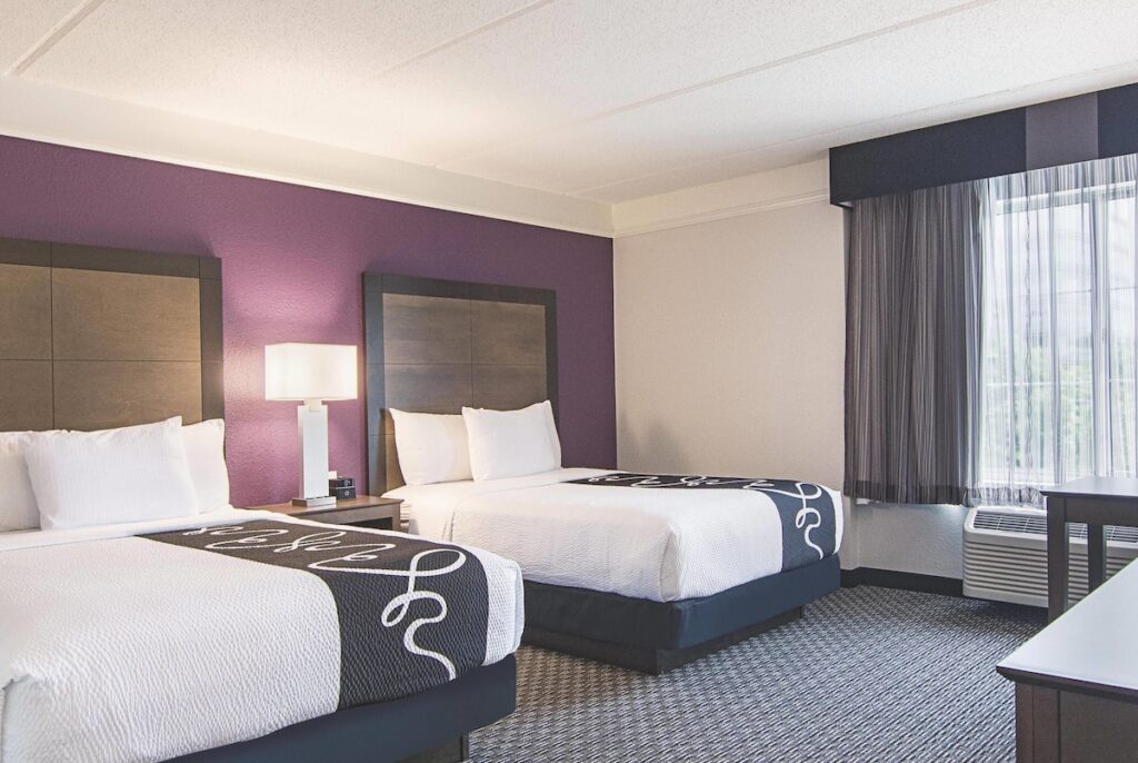 La Quinta by Wyndham Atlanta Perimeter Medical - Image 4