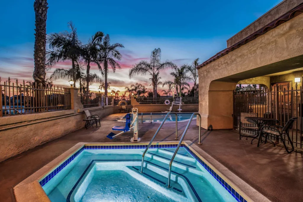 La Quinta by Wyndham Carlsbad - Legoland Area - Image 2