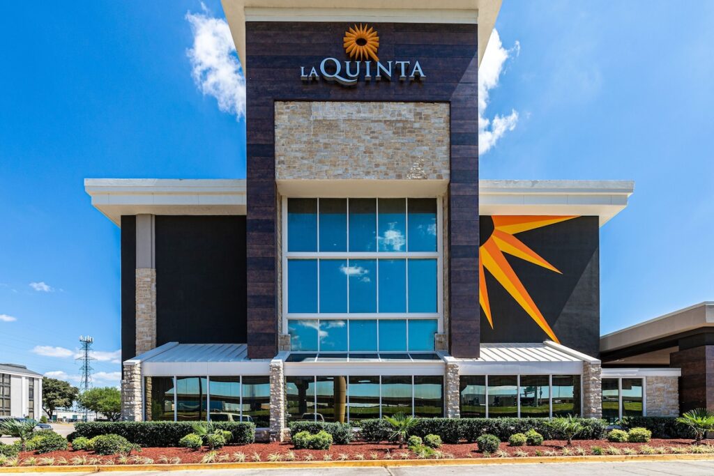 La Quinta by Wyndham Dallas I-35 Walnut Hill Ln