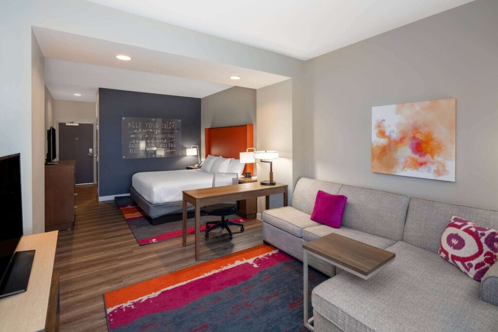 La Quinta by Wyndham Greensboro Airport High Point - Image 3