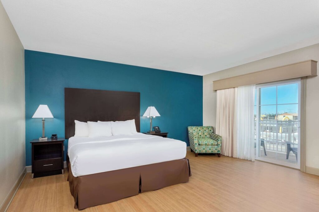 La Quinta by Wyndham Ocean City - Image 6