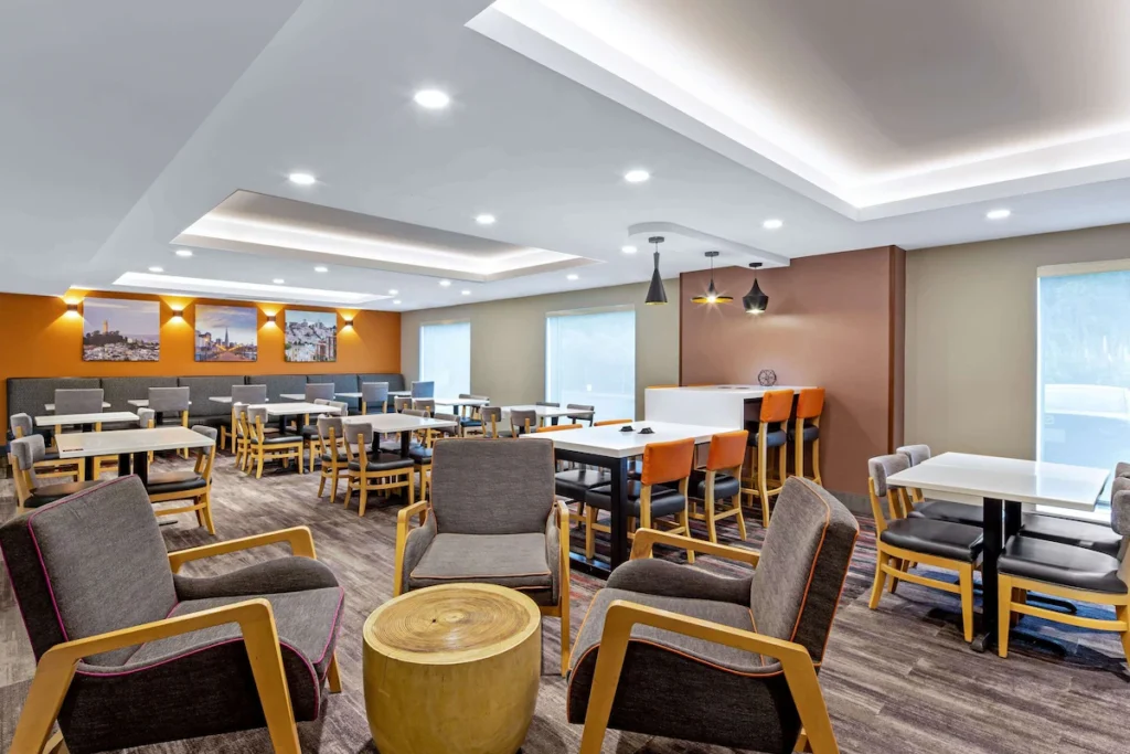 La Quinta by Wyndham San Francisco Airport North - Free Airport Shuttle - Image 5