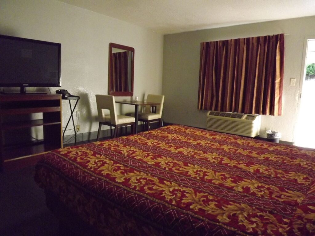 Laurel Inn - Image 3