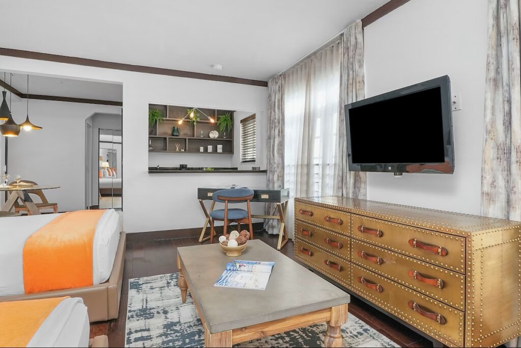 Lincoln Arms Suites - Image 2