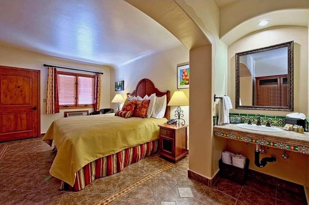 Los Arboles Hotel - Image 5