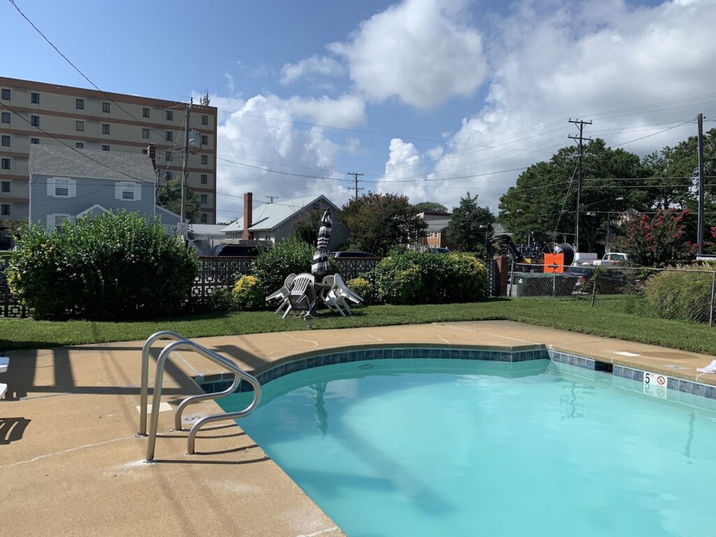 MacThrift Motor Inn - Image 3