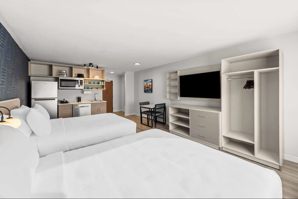 MainStay Suites Columbus North - Worthington - Image 3