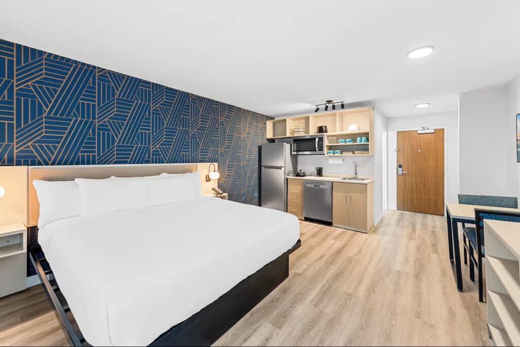 MainStay Suites Columbus North - Worthington - Image 2