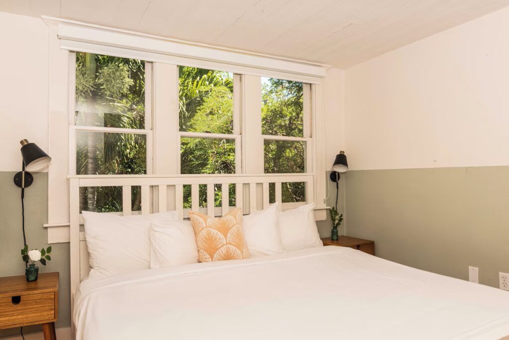 Miami River Inn by Renzzi - Image 2