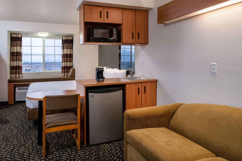 Microtel Inn & Suites by Wyndham Salt Lake City Airport - Image 4