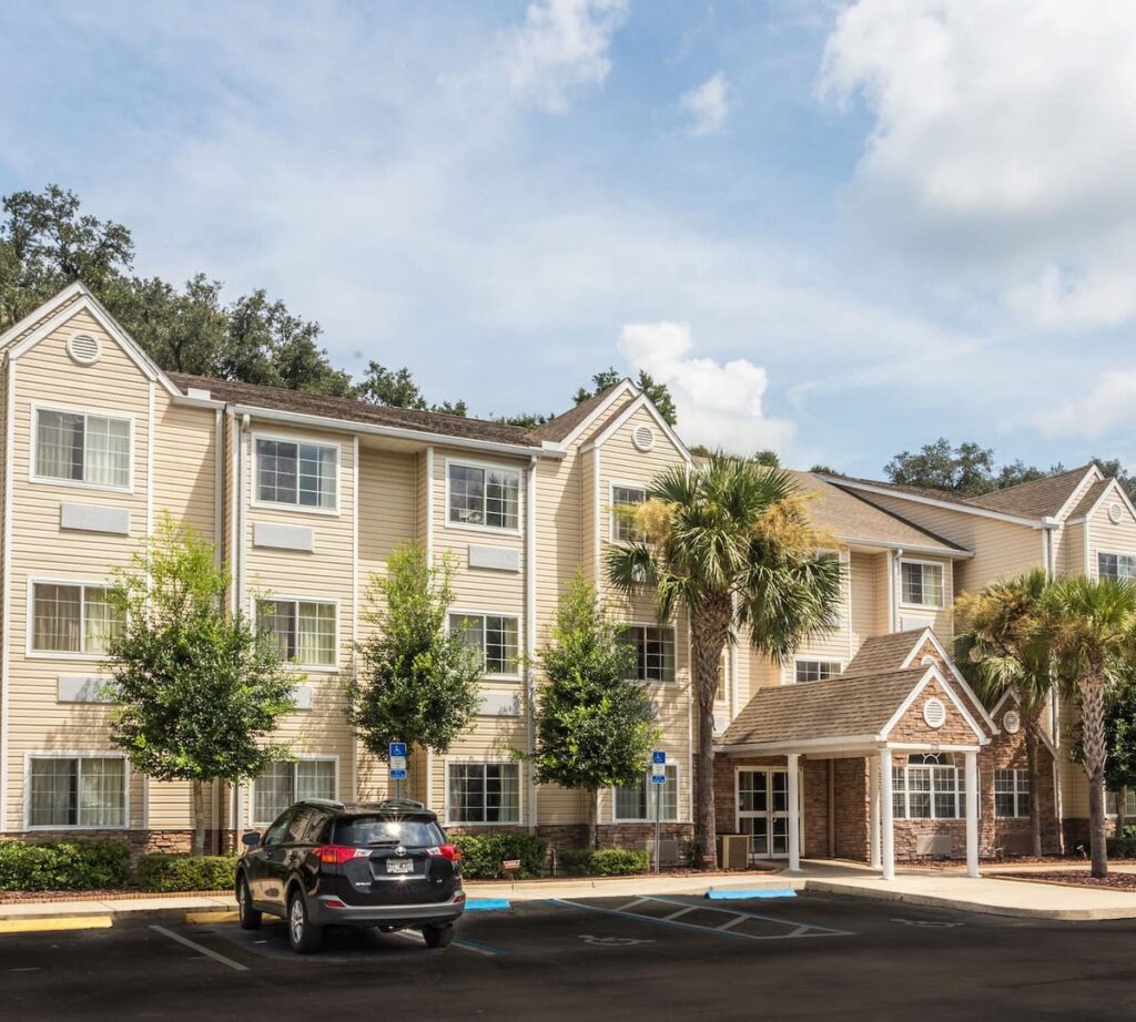 Microtel Inn and Suites Ocala - Image 2
