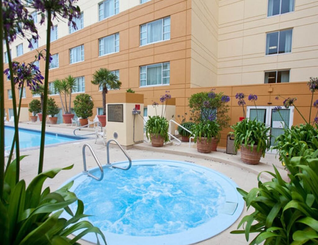 Monterey Marriott - Image 4