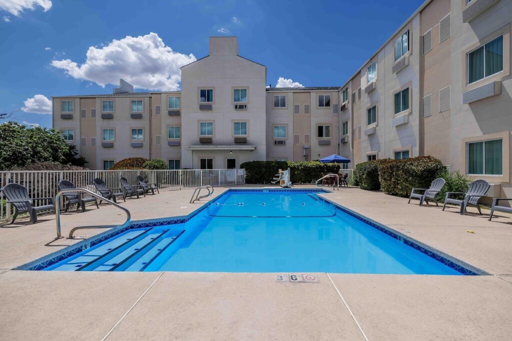 Motel 6-Albuquerque, NM - North - Image 4