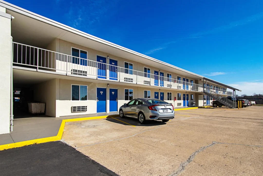 Motel 6-Alma, AR l-40