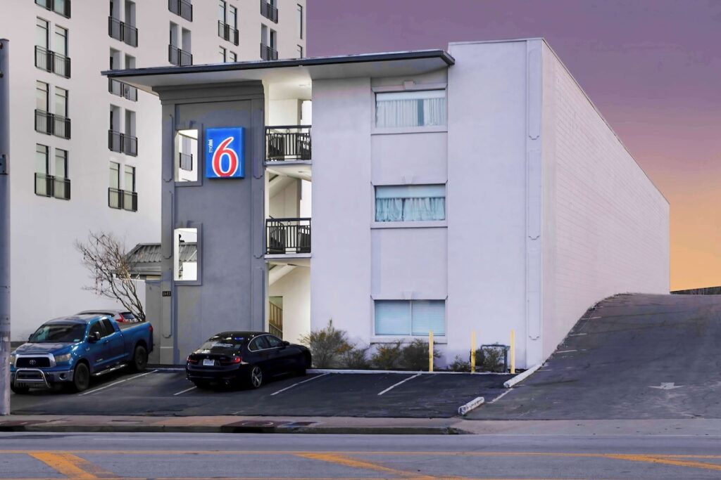 Motel 6 Atlanta, Ga - Midtown - Image 2