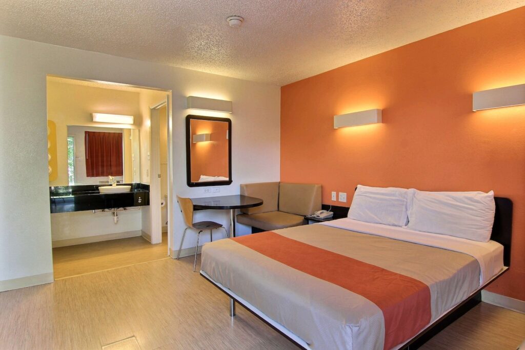 Motel 6-Austin, TX - North Central - Image 4