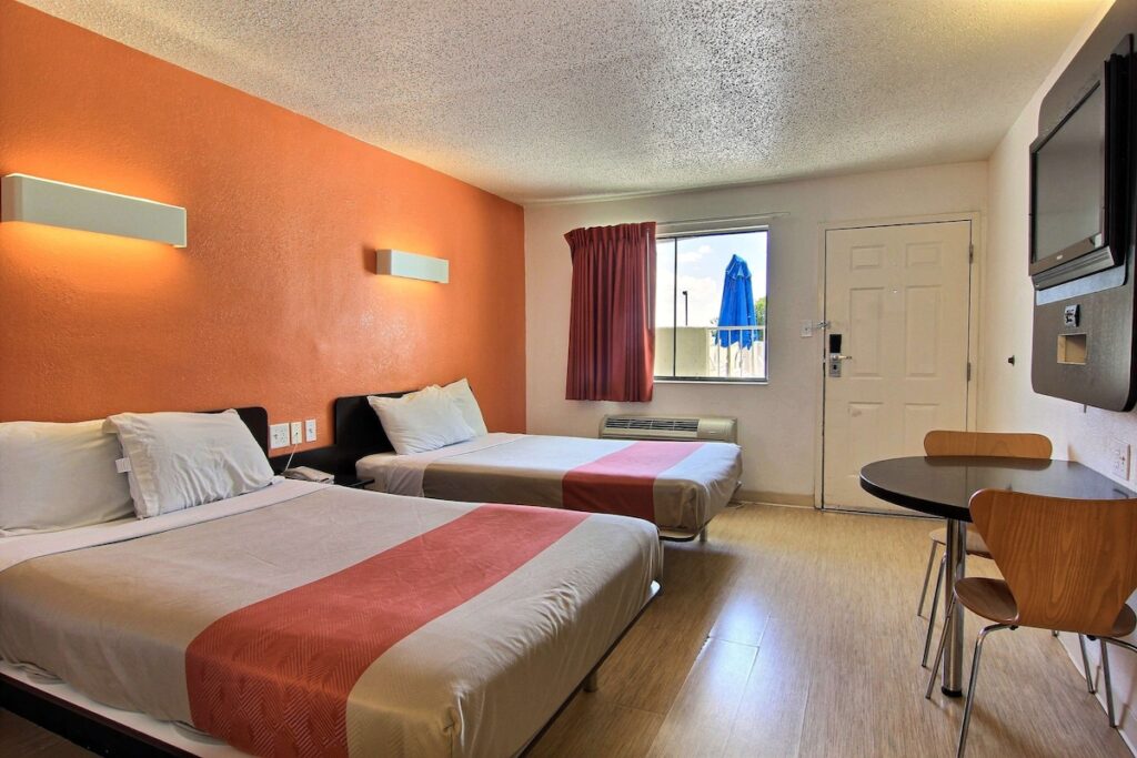 Motel 6-Austin, TX - North Central - Image 5